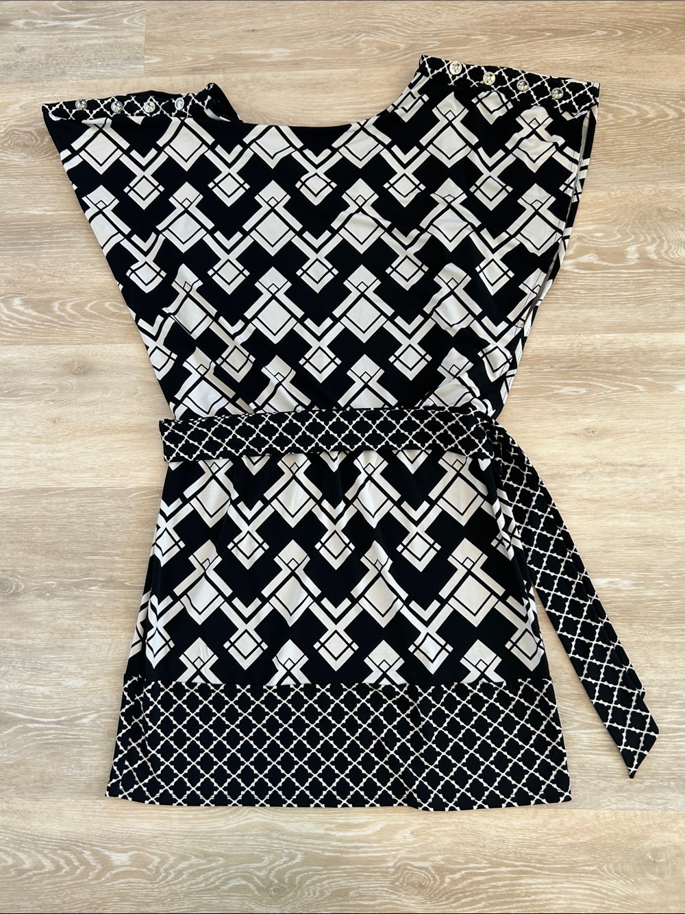 Black and White Geometric Midi Dress with Waist Tie